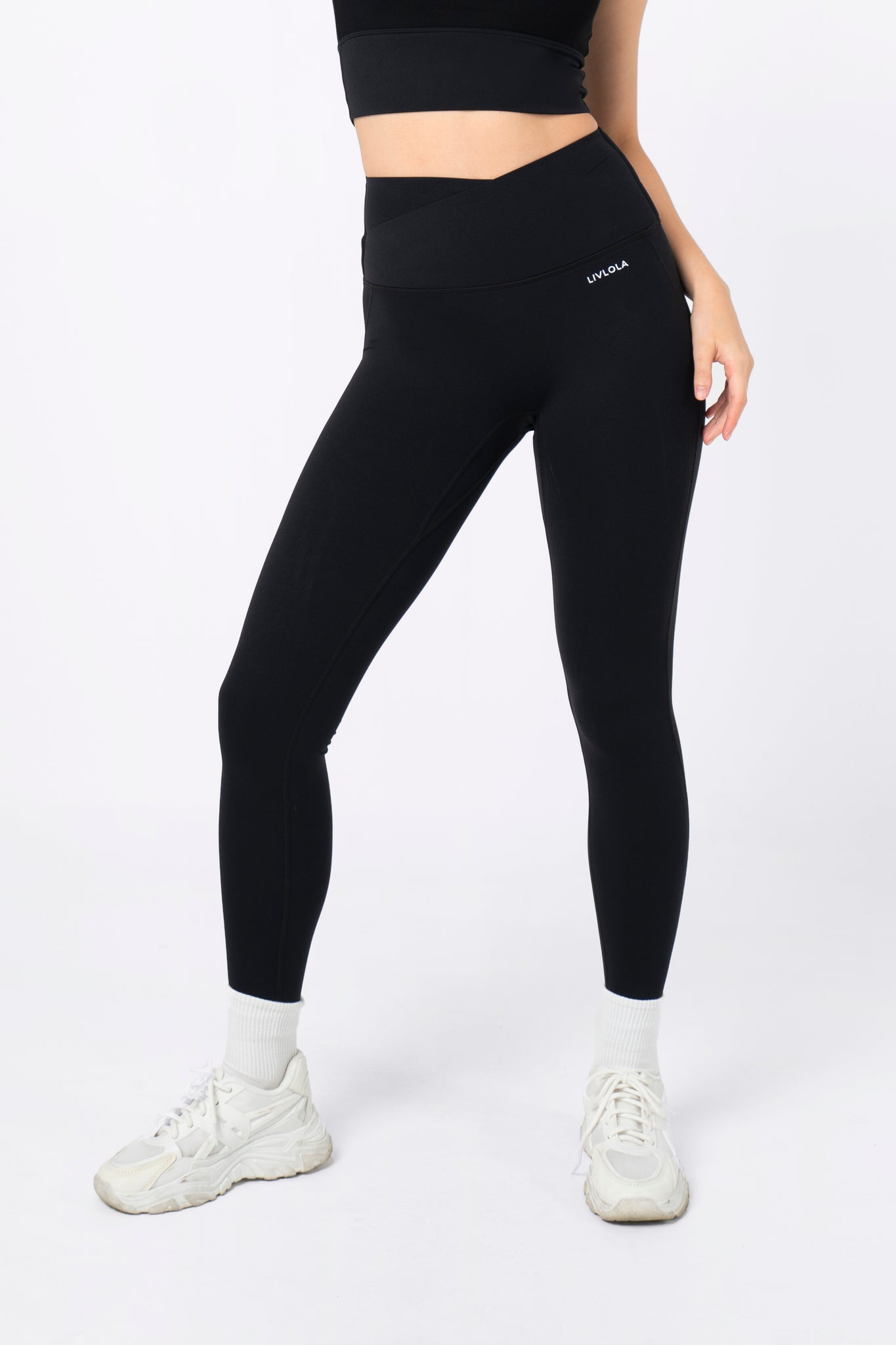 Hot Shot Crossover Pocket Leggings