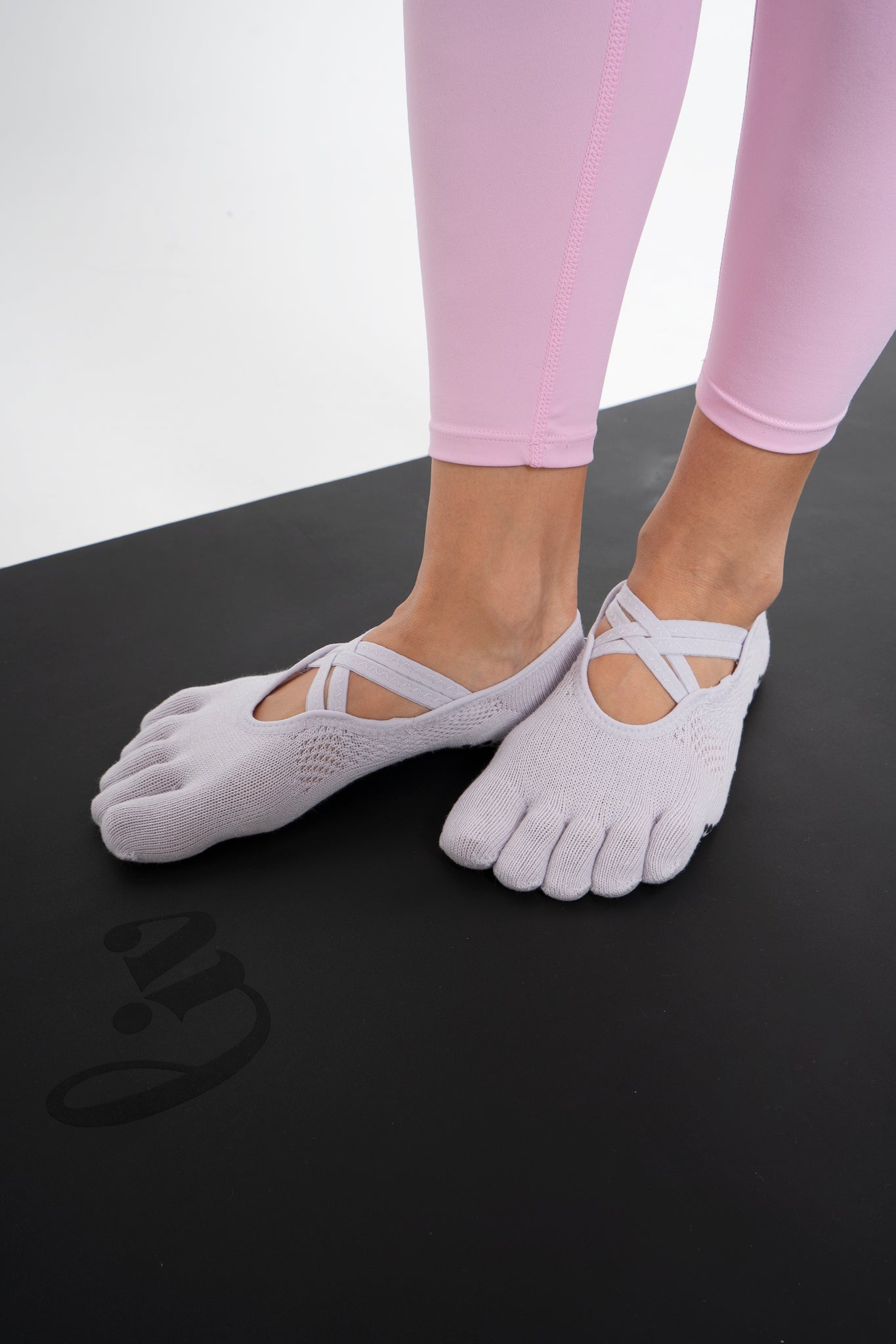 Pointe Non Slip Full Toe Grip Socks (2-Pairs)