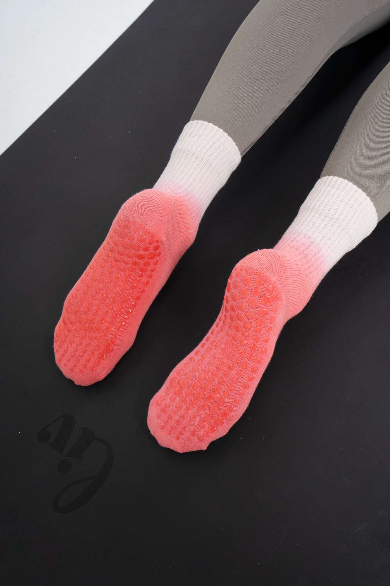 Honey Non Slip Grip Socks (2-Pairs)